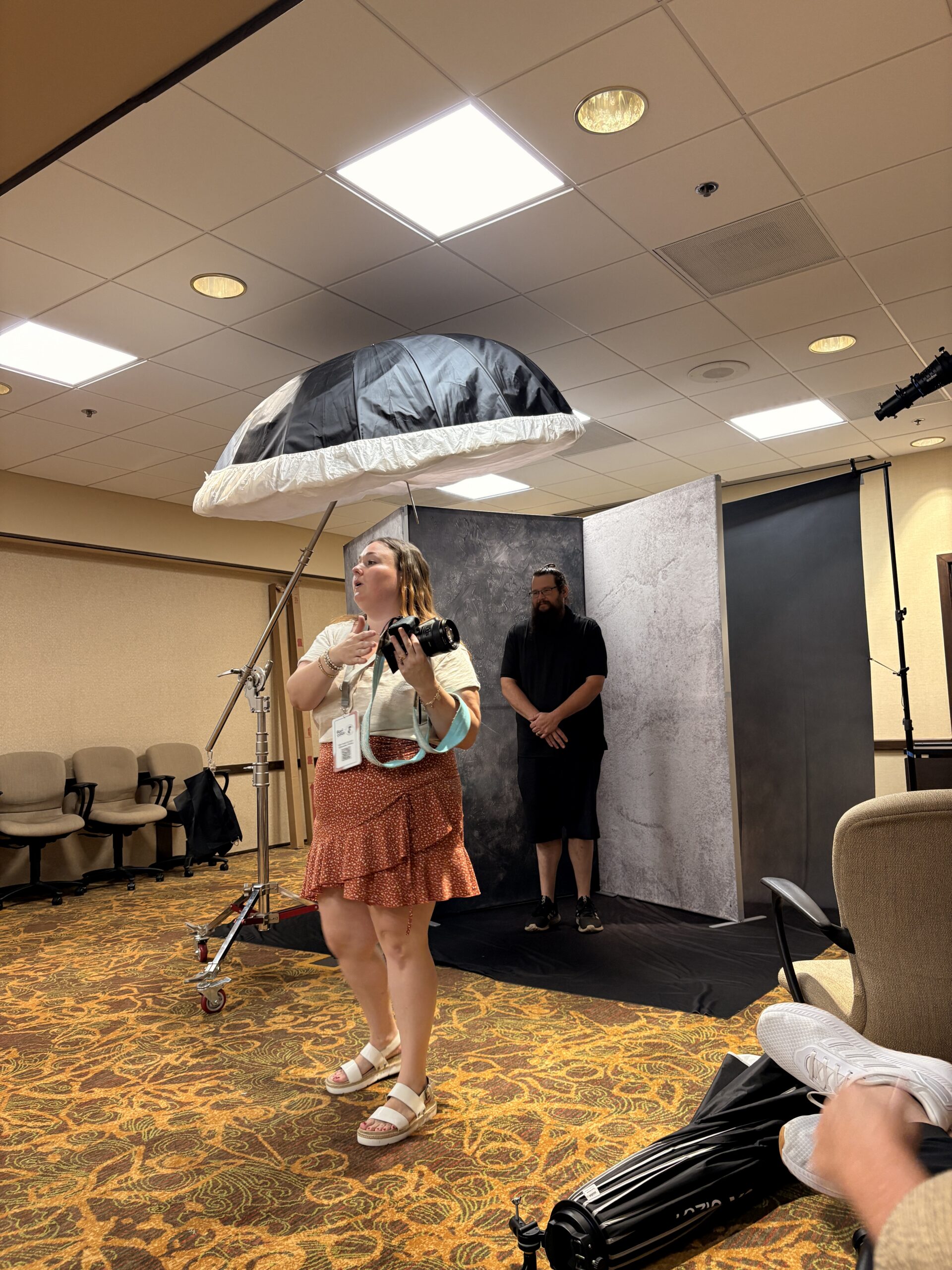 kelsey freeman leading a class a the maternity newborn photography summit on studio maternity https://www.kelseyfreemanphotography.com