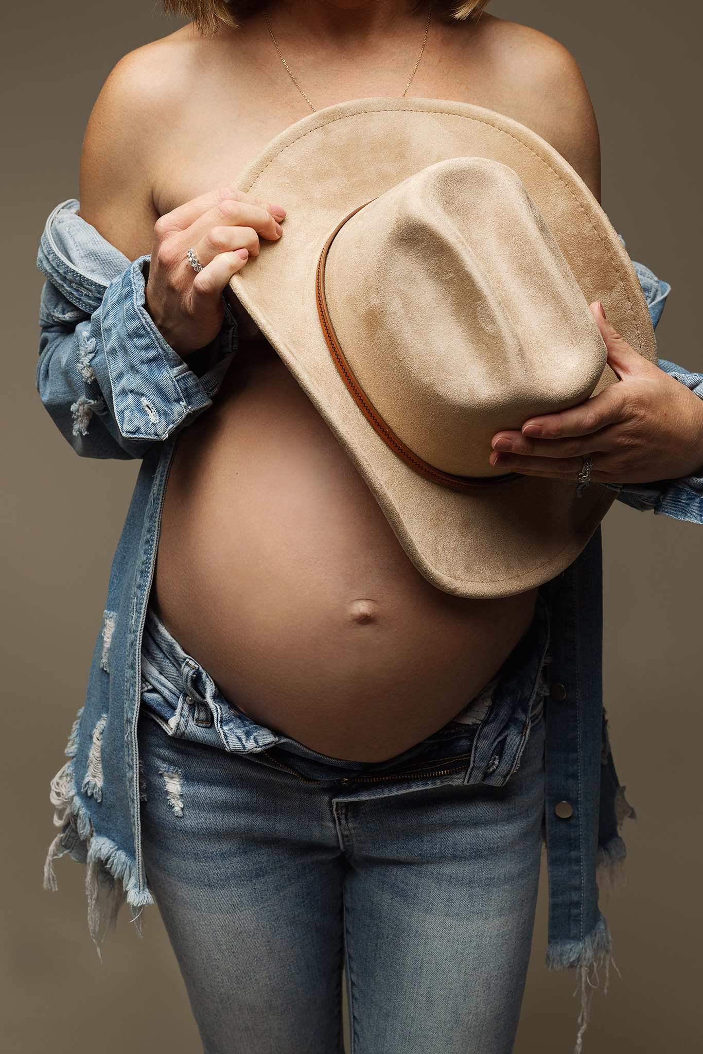 maternity photographers in grand rapids michigan